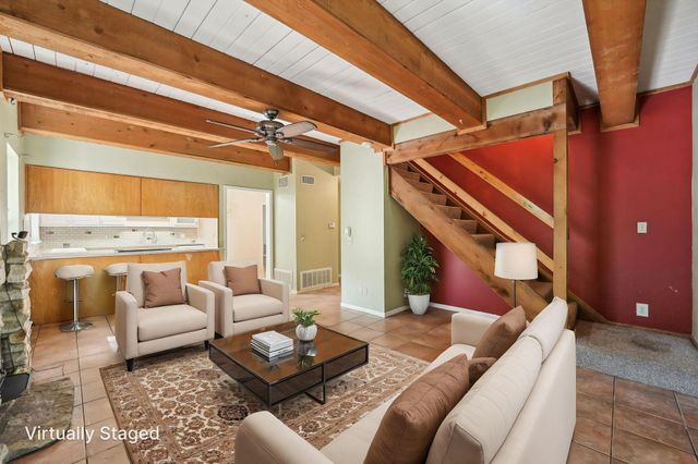 115 Pine Cone LN, Elgin, TX 78621