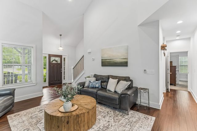 113 Summit Dr, Columbia, TN 38401
