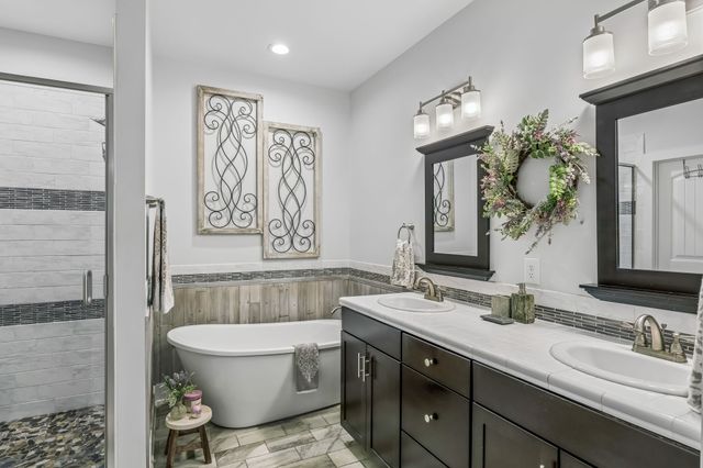 113 Summit Dr, Columbia, TN 38401
