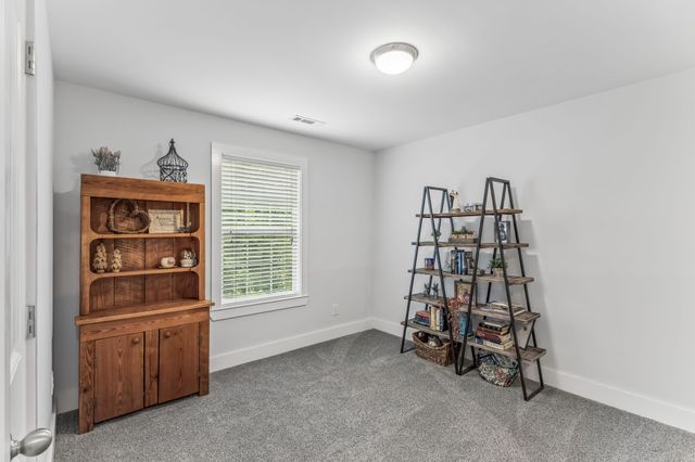113 Summit Dr, Columbia, TN 38401