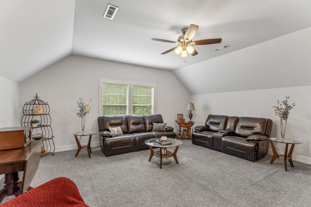 113 Summit Dr, Columbia, TN 38401