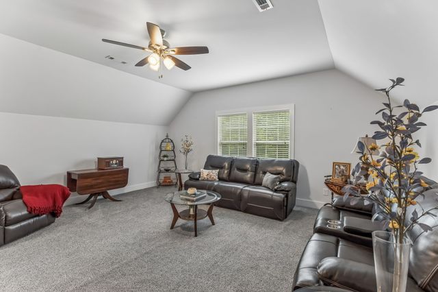 113 Summit Dr, Columbia, TN 38401