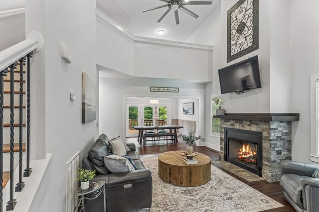 113 Summit Dr, Columbia, TN 38401