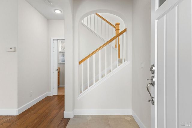 397 Parkview Dr, Healdsburg, CA 95448