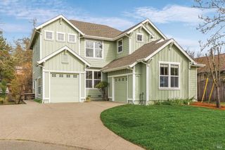 397 Parkview Dr, Healdsburg, CA 95448