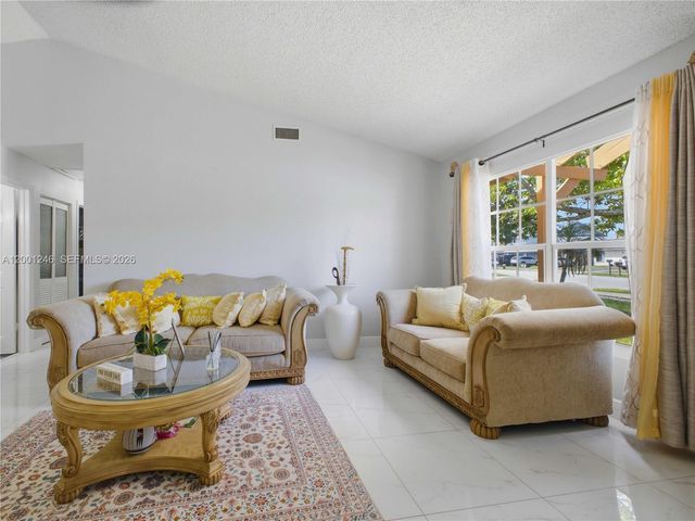 1319 SW 74th Ave, North Lauderdale, FL 33068