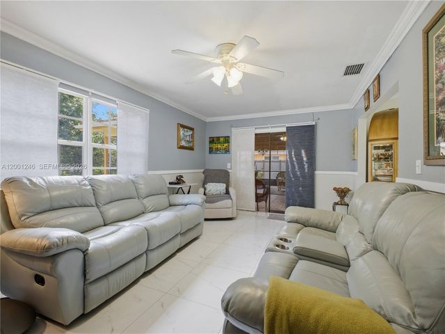 1319 SW 74th Ave, North Lauderdale, FL 33068