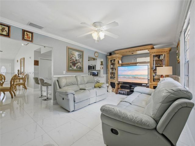 1319 SW 74th Ave, North Lauderdale, FL 33068