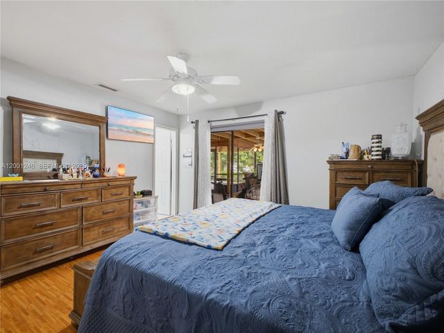 1319 SW 74th Ave, North Lauderdale, FL 33068