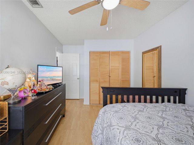 1319 SW 74th Ave, North Lauderdale, FL 33068