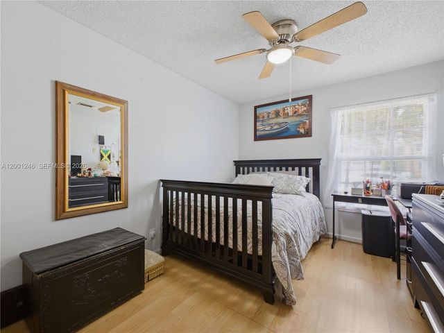 1319 SW 74th Ave, North Lauderdale, FL 33068