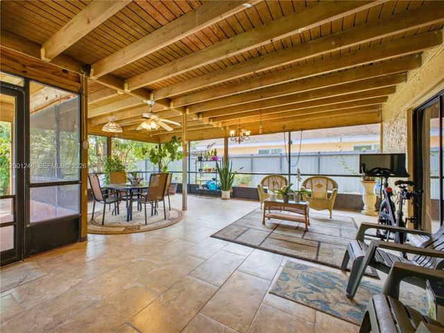 1319 SW 74th Ave, North Lauderdale, FL 33068