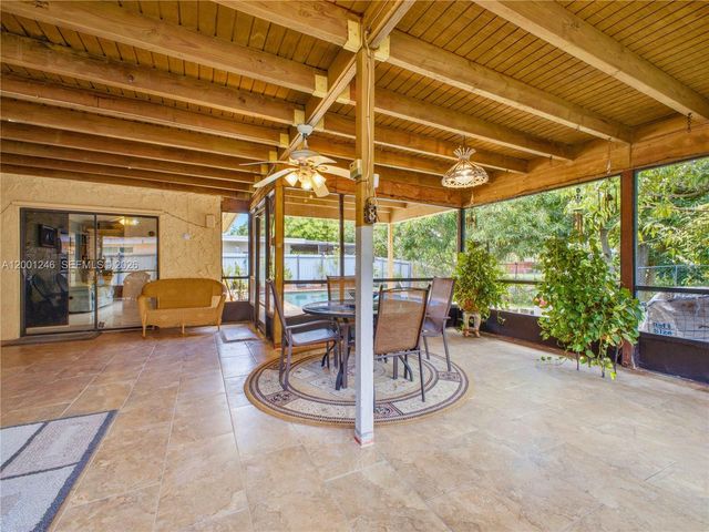 1319 SW 74th Ave, North Lauderdale, FL 33068