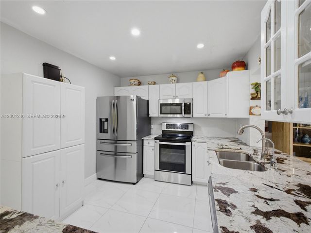 1319 SW 74th Ave, North Lauderdale, FL 33068