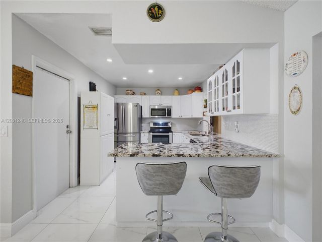 1319 SW 74th Ave, North Lauderdale, FL 33068