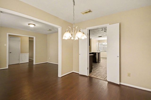 13830 Oakwood Lane, Sugar Land, TX 77498