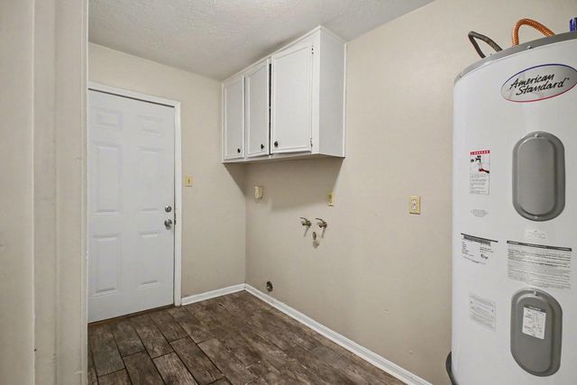 13830 Oakwood Lane, Sugar Land, TX 77498