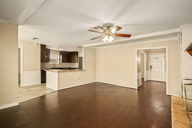 13830 Oakwood Lane, Sugar Land, TX 77498