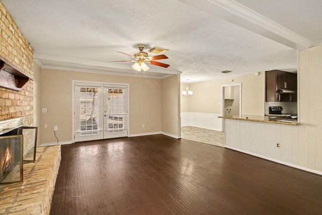 13830 Oakwood Lane, Sugar Land, TX 77498