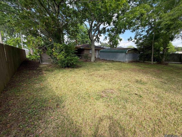 24675 Pecan Place Dr, Plaquemine, LA 70764
