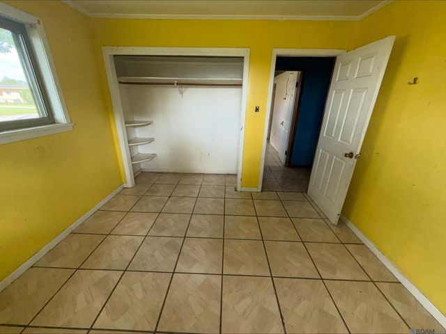 24675 Pecan Place Dr, Plaquemine, LA 70764