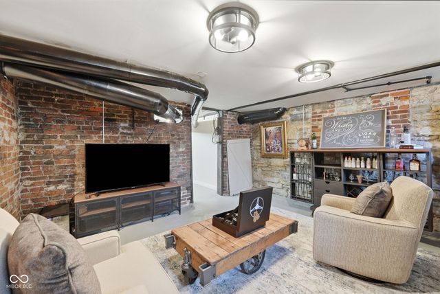 214 E Saint Joseph Street, Indianapolis, IN 46202