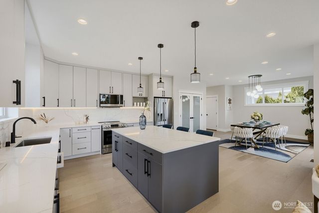 11700 SE 234th Place, Kent, WA 98031