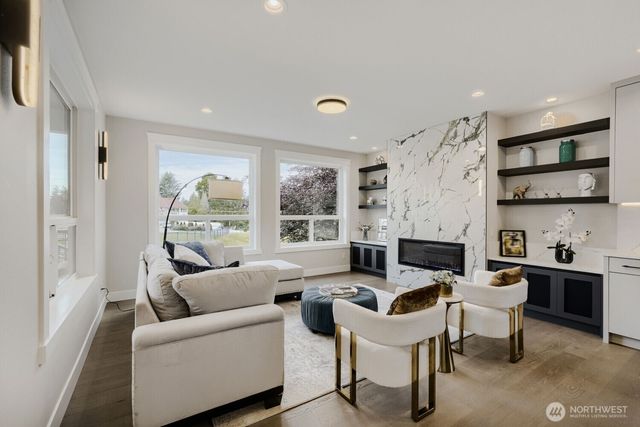 11700 SE 234th Place, Kent, WA 98031