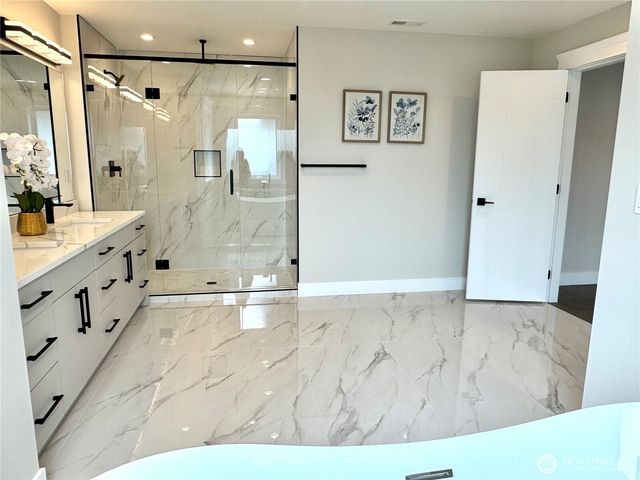 11700 SE 234th Place, Kent, WA 98031