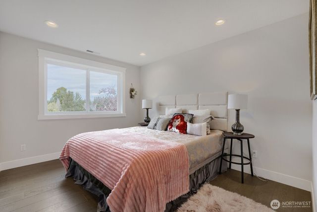 11700 SE 234th Place, Kent, WA 98031