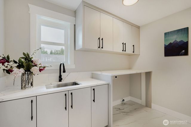 11700 SE 234th Place, Kent, WA 98031