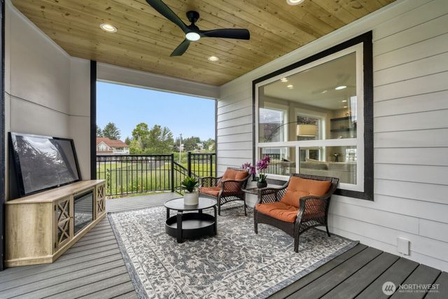 11700 SE 234th Place, Kent, WA 98031
