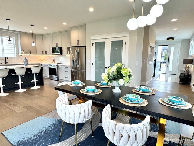11700 SE 234th Place, Kent, WA 98031
