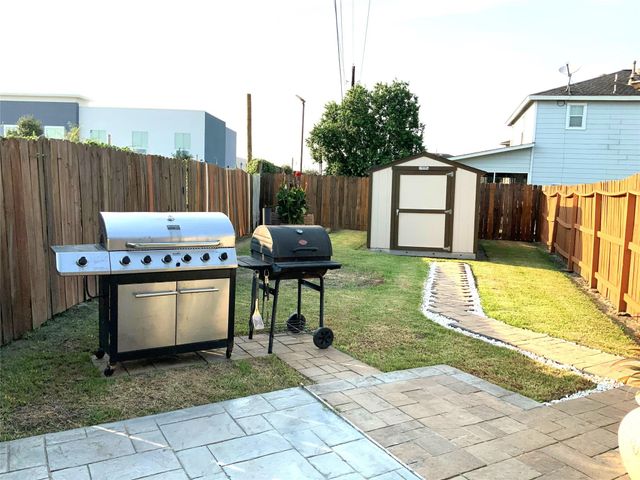 15506 Red Pine Ridge Way, Houston, TX 77049