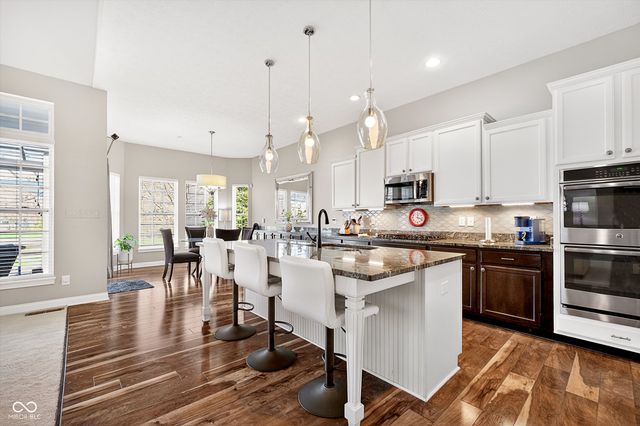 13852 Ambria Drive, Mccordsville, IN 46055