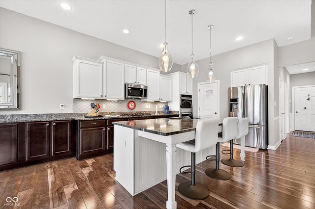13852 Ambria Drive, Mccordsville, IN 46055