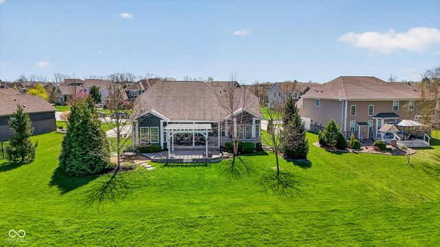 13852 Ambria Drive, Mccordsville, IN 46055