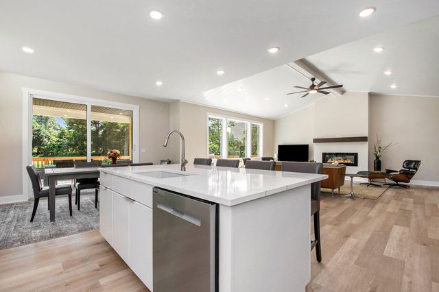 3719 Bradford Street NE, Grand Rapids, MI 49525