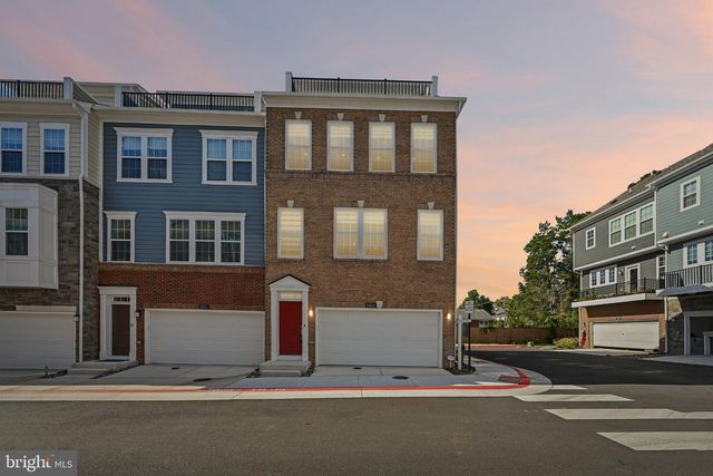 10826 WILLOW TER, Fairfax, VA 22030