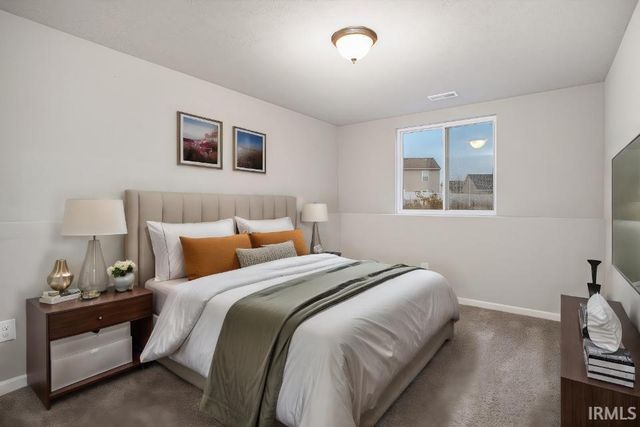 50679 Hunters Edge Drive, Elkhart, IN 46514