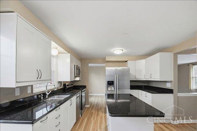 1314 Waycross Road, Forest Park, OH 45240