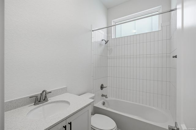 2202 Briggs Summit, San Antonio, TX 78245