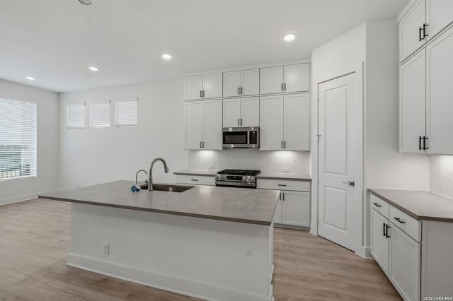 2202 Briggs Summit, San Antonio, TX 78245