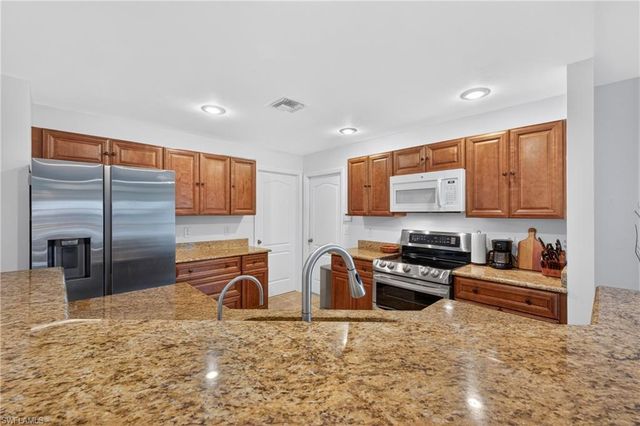 2610 42nd ST W, Lehigh Acres, FL 33971