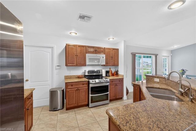 2610 42nd ST W, Lehigh Acres, FL 33971
