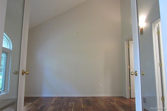 31115 Stafford St, Beverly Hills, MI 48025