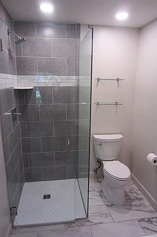 31115 Stafford St, Beverly Hills, MI 48025