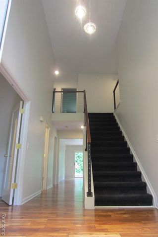 31115 Stafford St, Beverly Hills, MI 48025