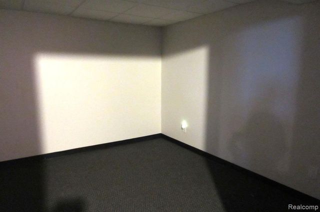 31115 Stafford St, Beverly Hills, MI 48025