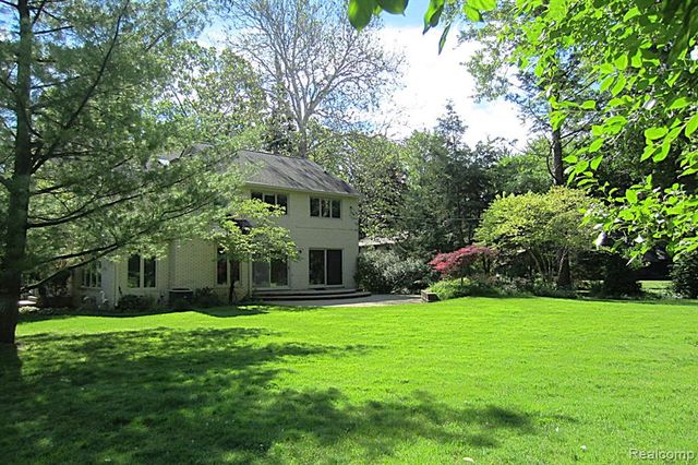 31115 Stafford St, Beverly Hills, MI 48025